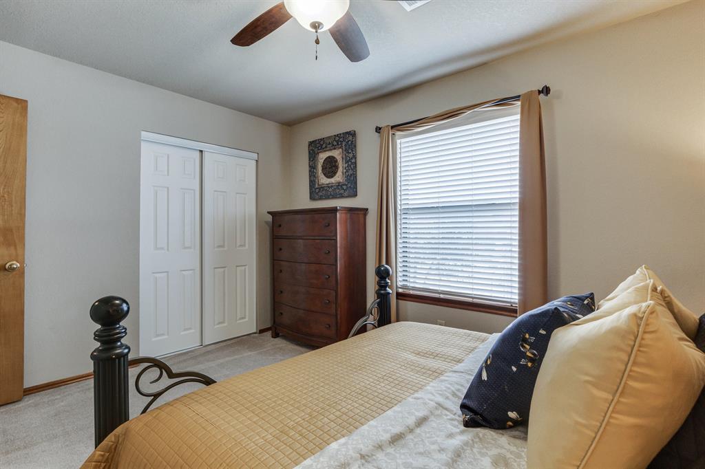 6121 Westlane