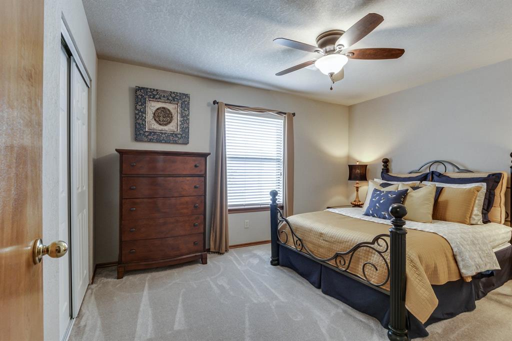 6121 Westlane