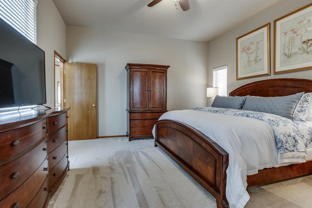 6121 Westlane