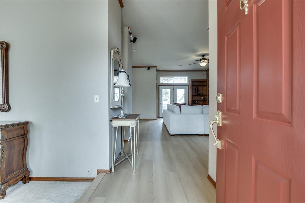 6121 Westlane