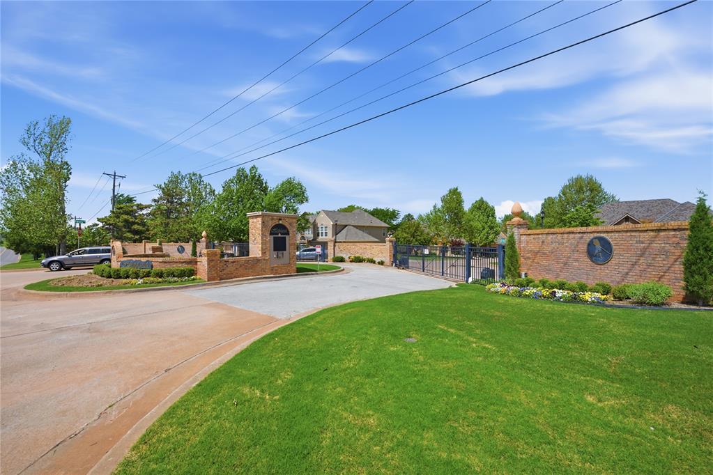 5515 Fairway Drive