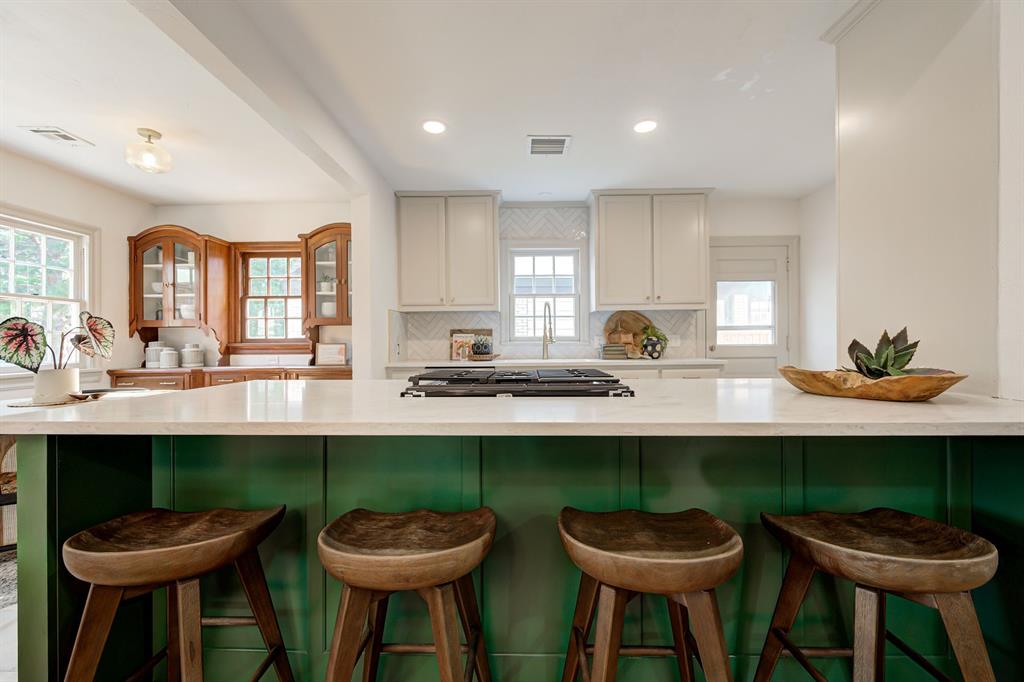 2324 NW 28th Street