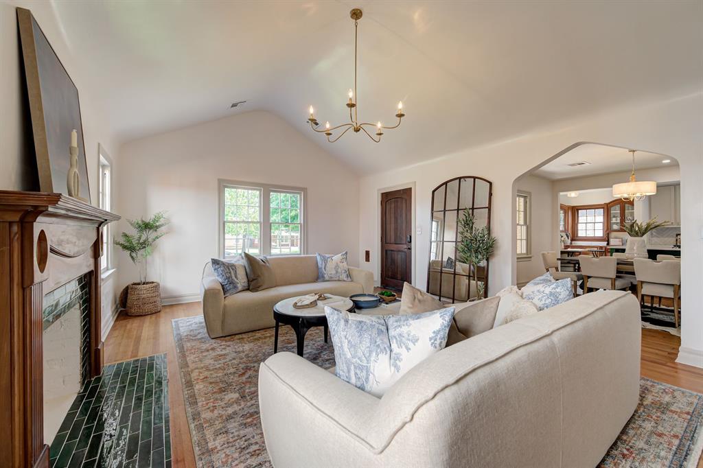 2324 NW 28th Street