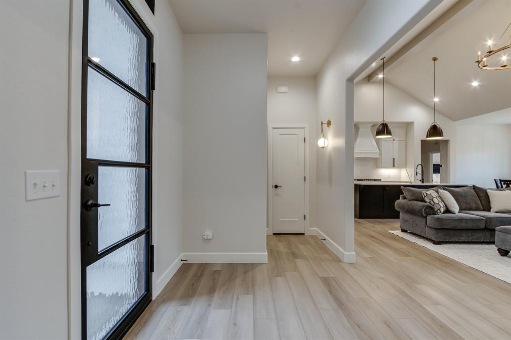 9308 NW 84th Street
