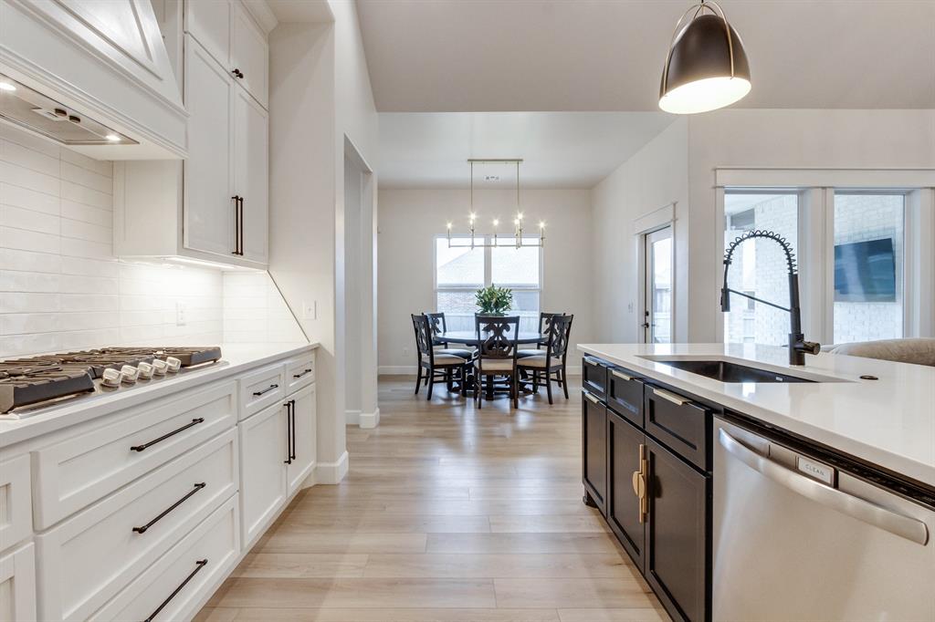 9308 NW 84th Street