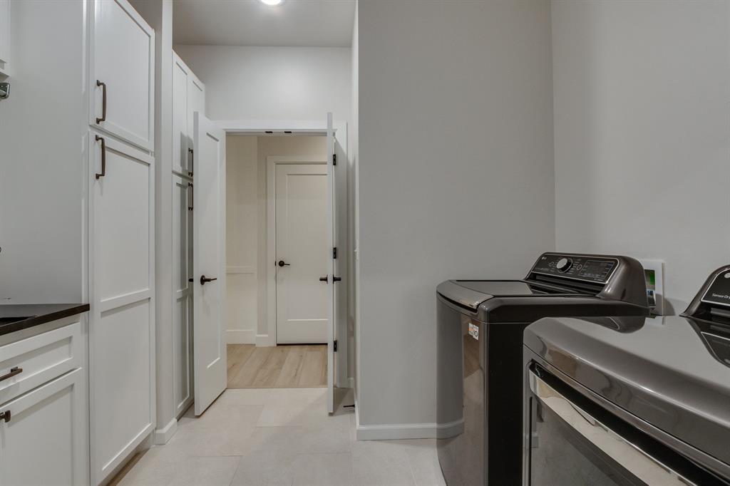 9308 NW 84th Street