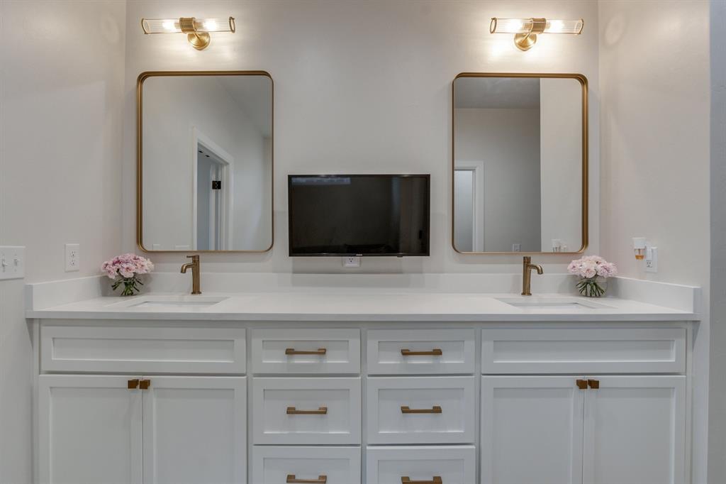 9308 NW 84th Street
