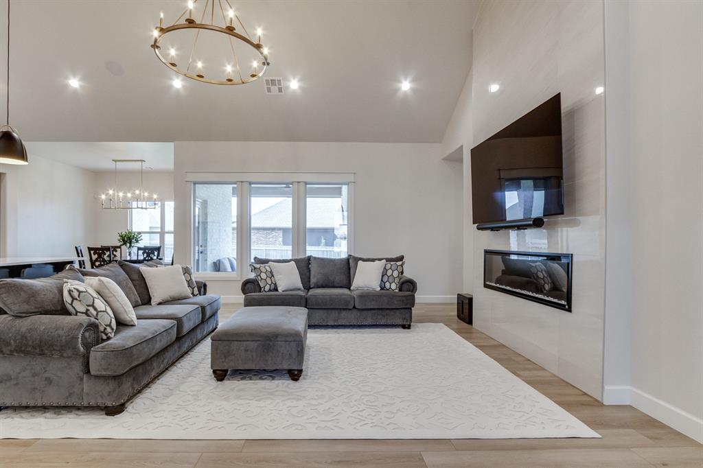 9308 NW 84th Street