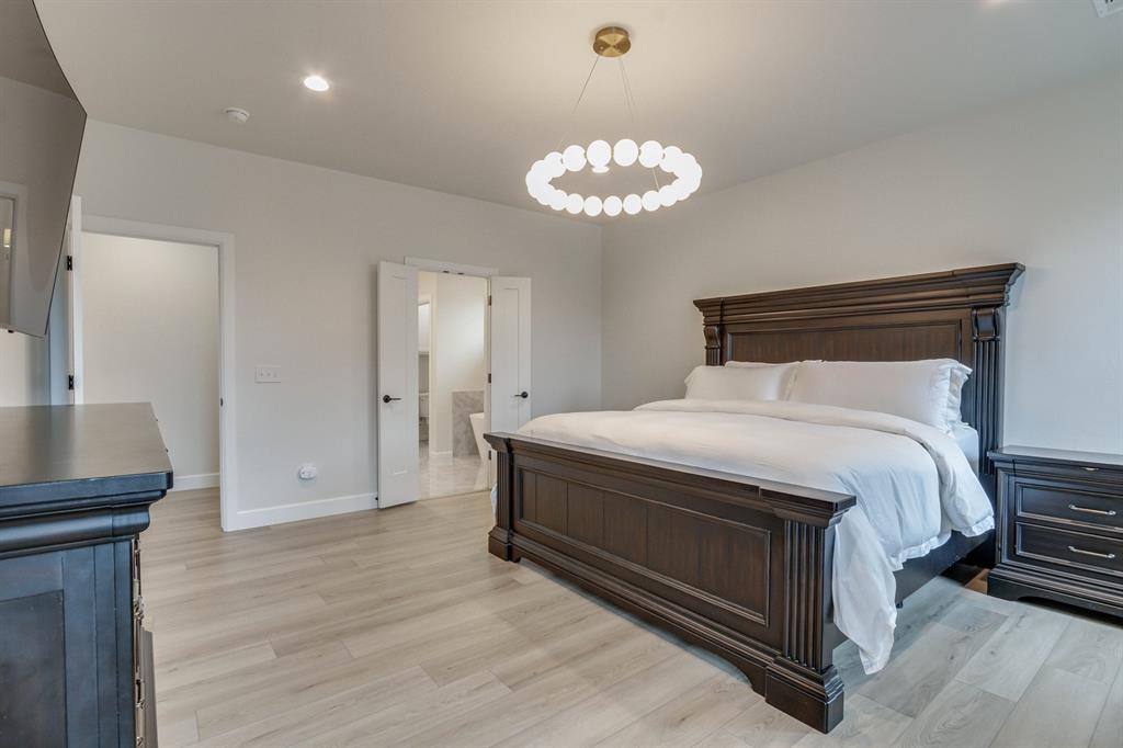 9308 NW 84th Street