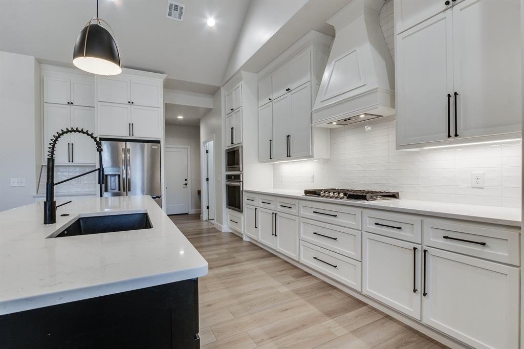 9308 NW 84th Street