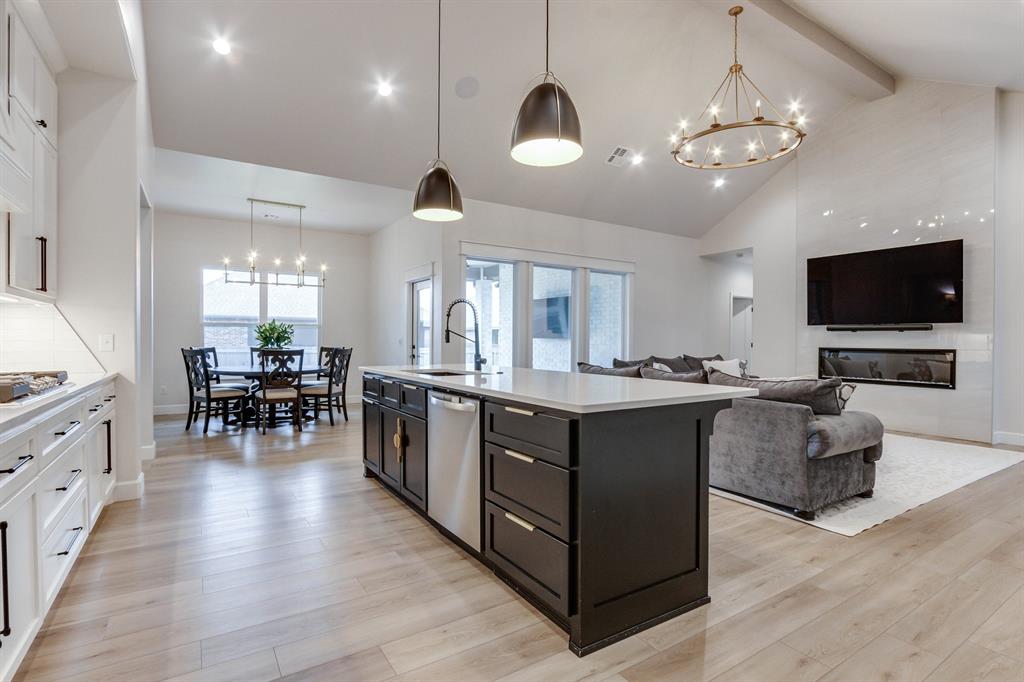 9308 NW 84th Street