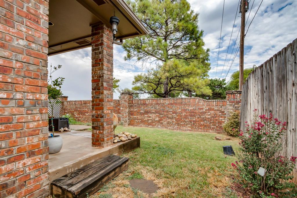 1601 Laurel Place