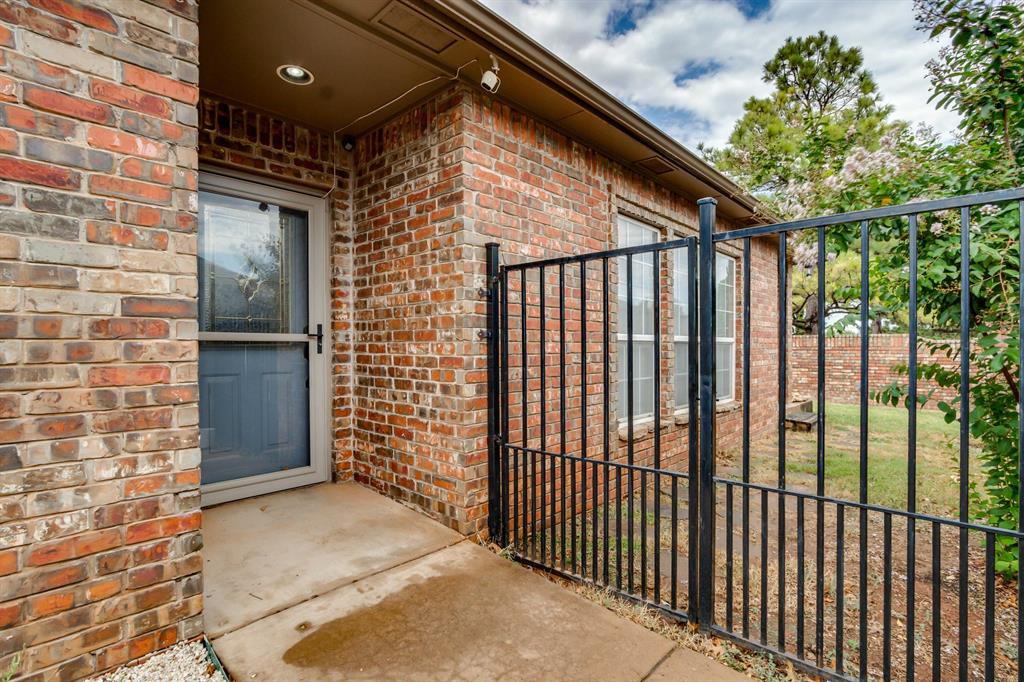 1601 Laurel Place