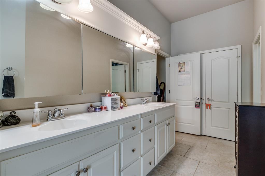 3101 Ladybank Lane