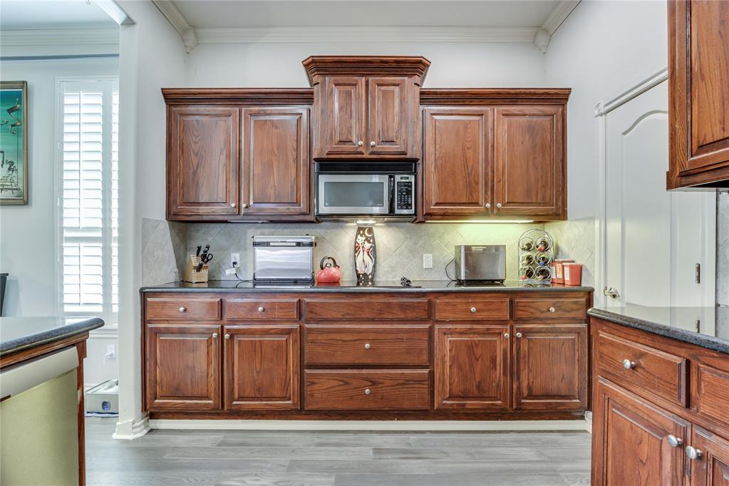 3101 Ladybank Lane