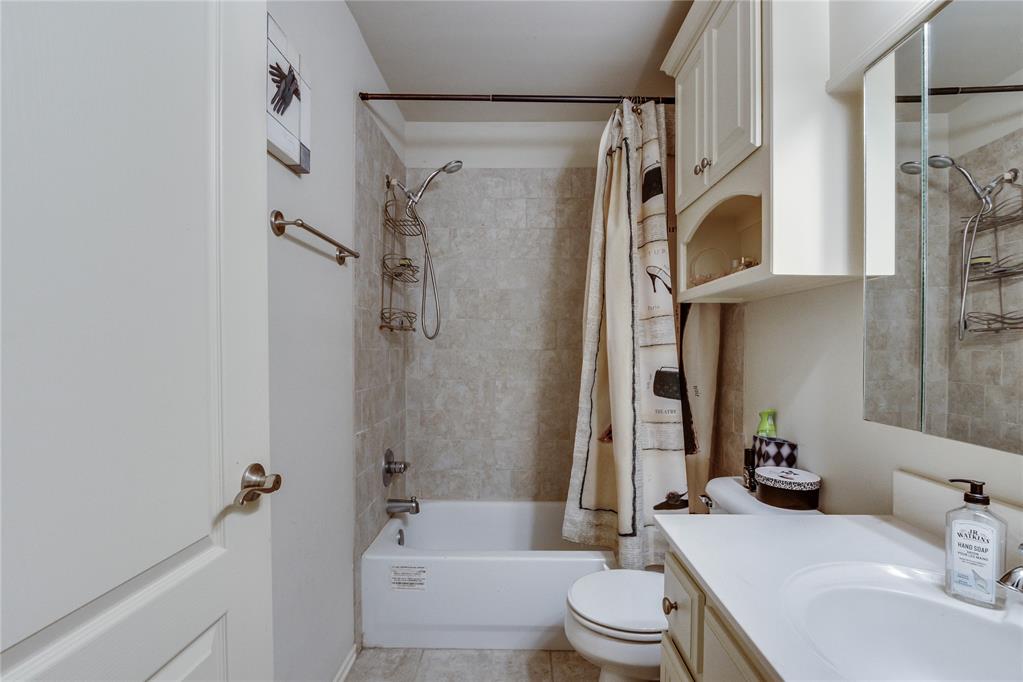 3101 Ladybank Lane