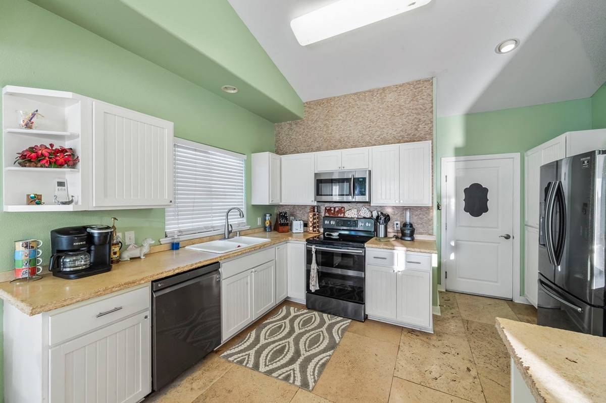 73-1126 KUULEIALOHA CIRCLE