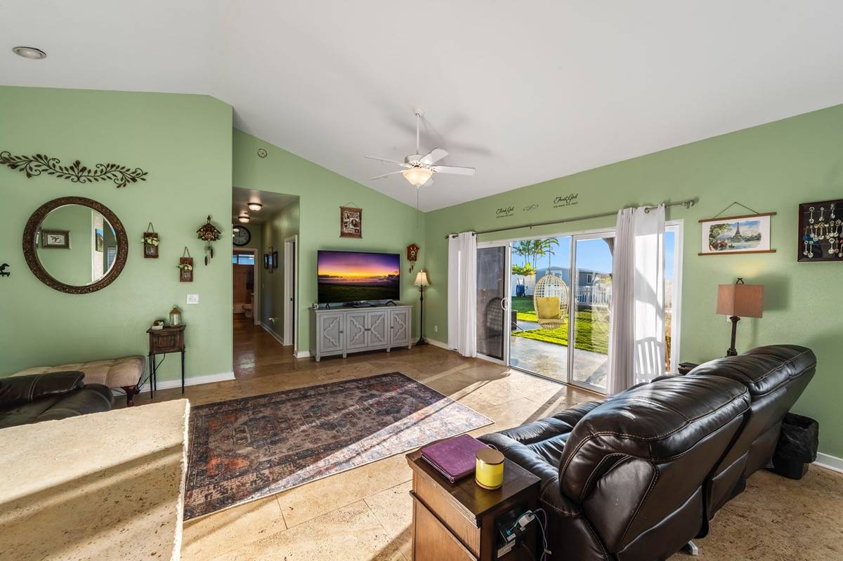 73-1126 KUULEIALOHA CIRCLE