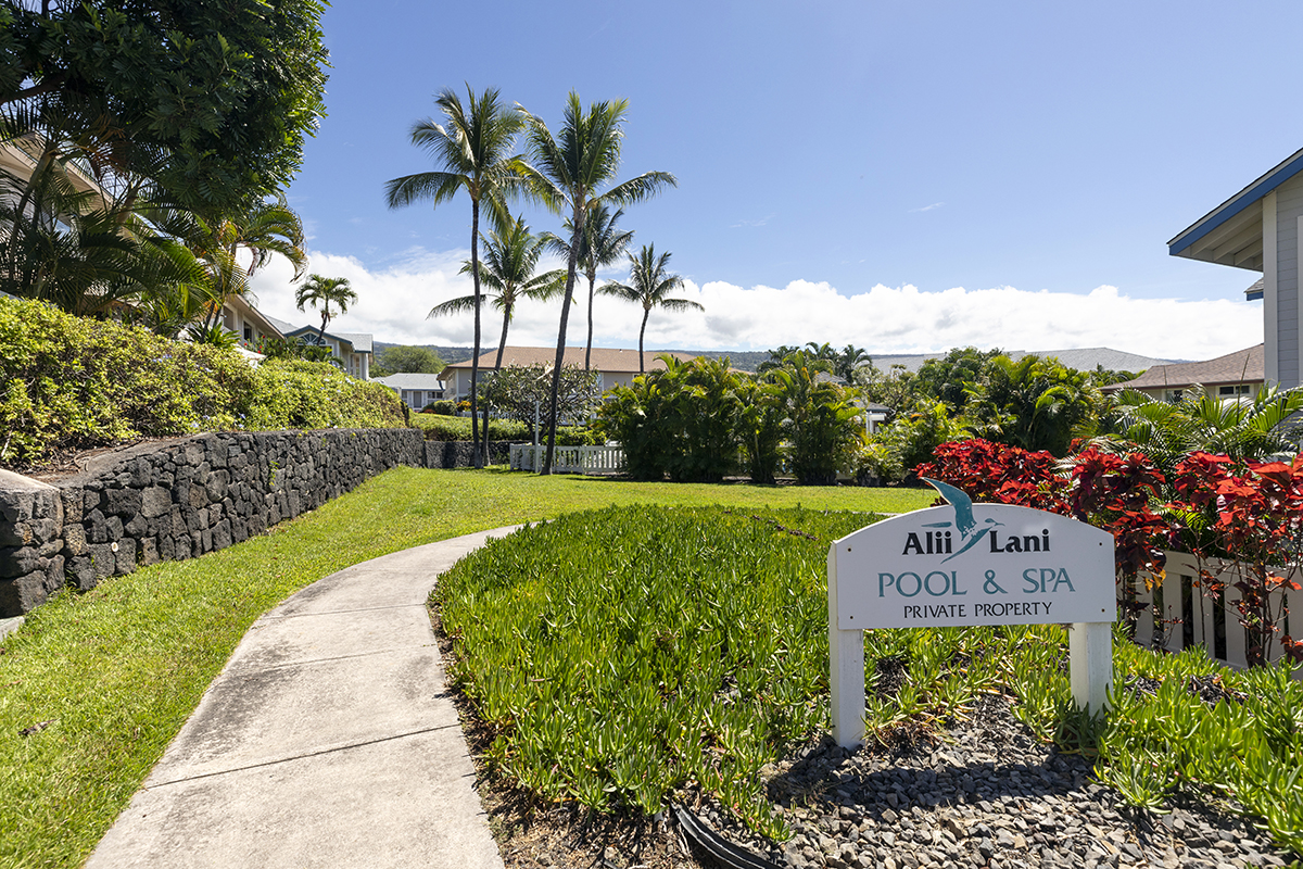 75-6081 ALII DR LL103