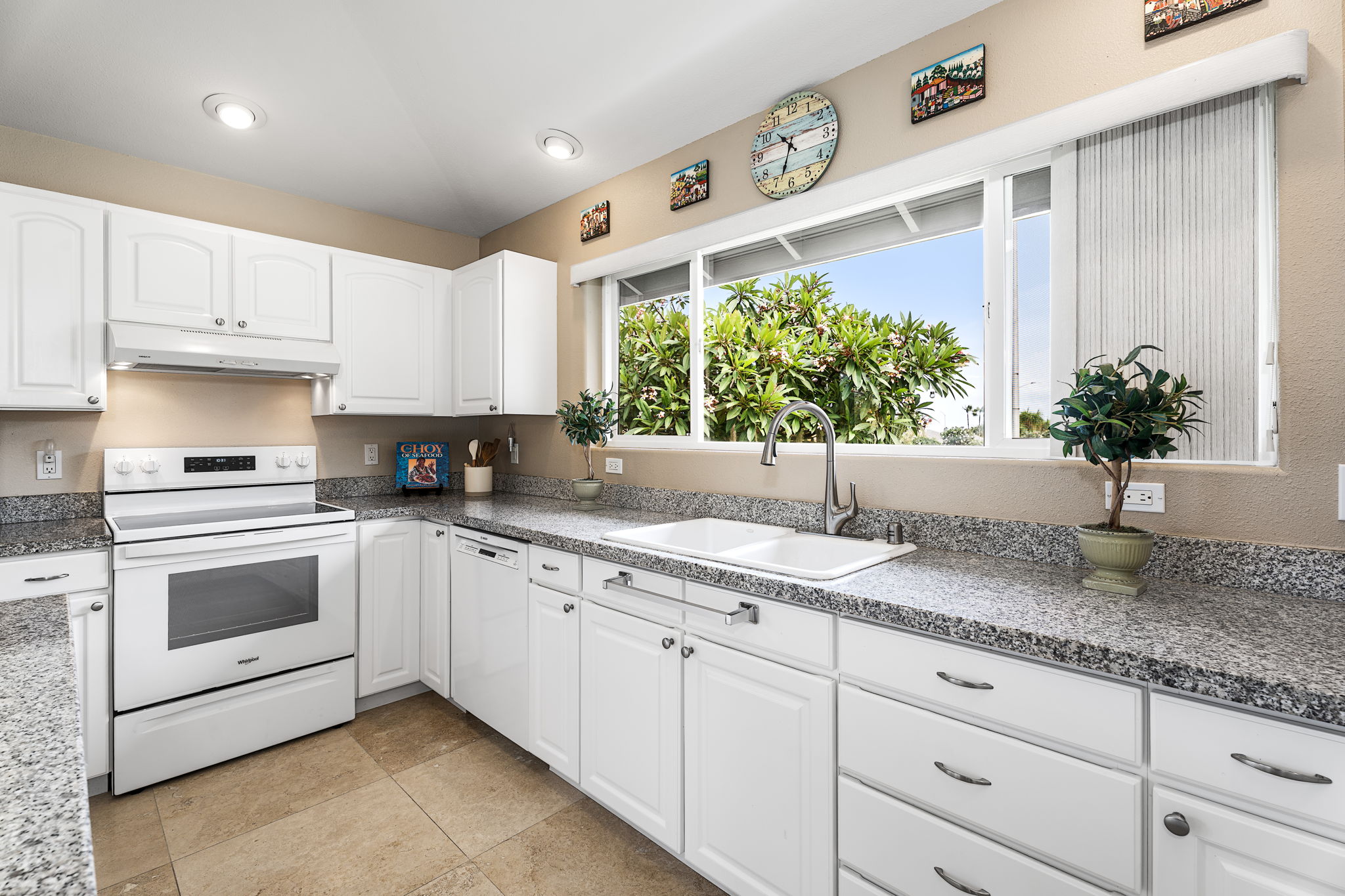 77-216 HOOWAIWAI CT