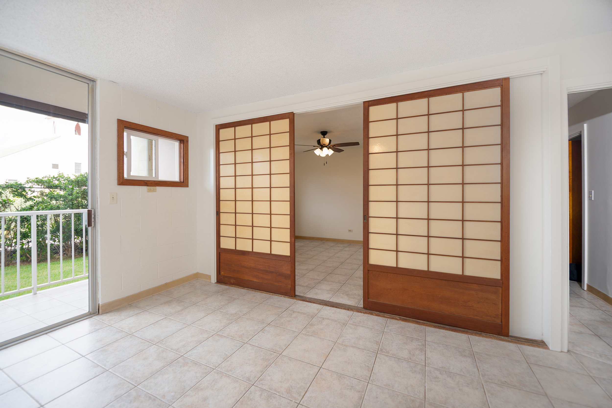 75-5766 KUAKINI HIGHWAY 104