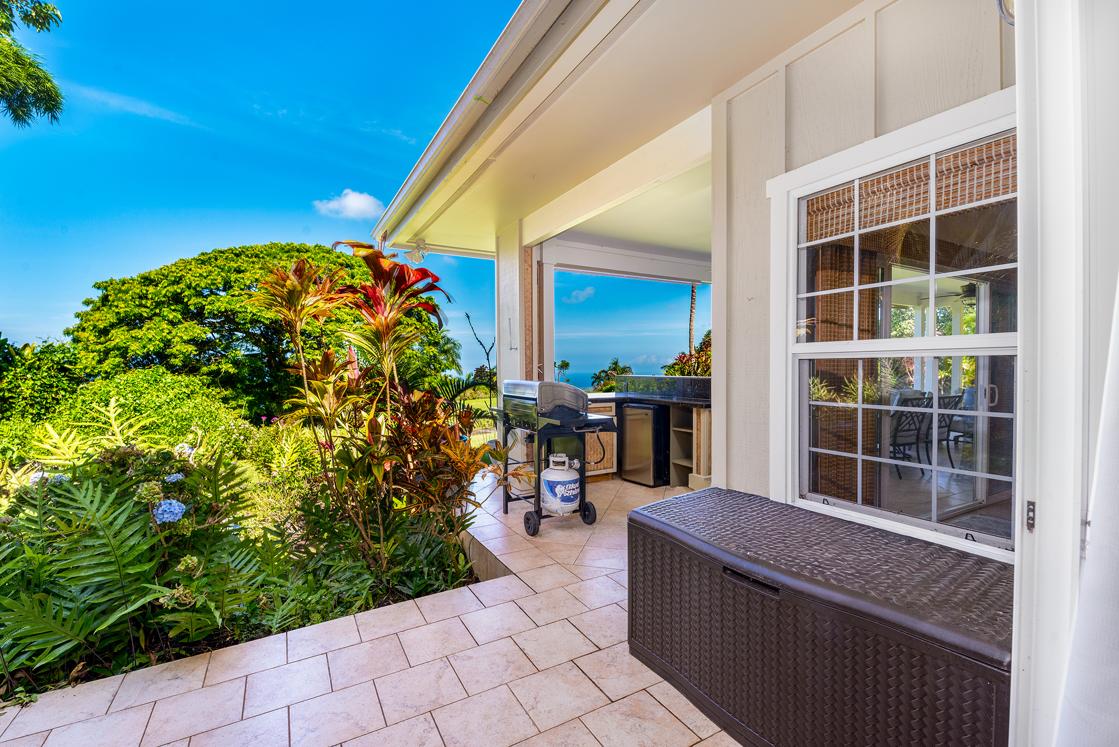 75-5792 MAMALAHOA HIGHWAY