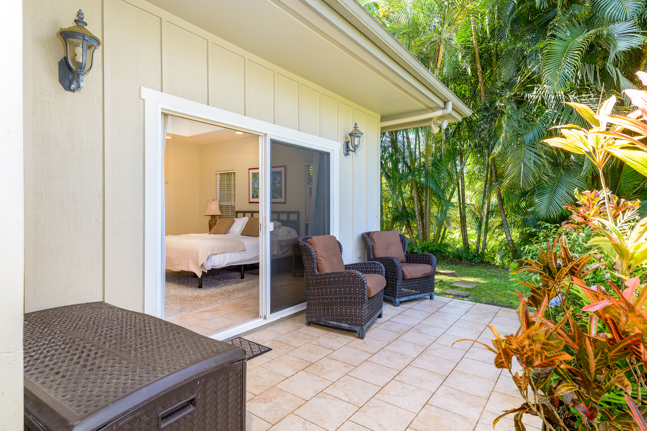 75-5792 MAMALAHOA HIGHWAY