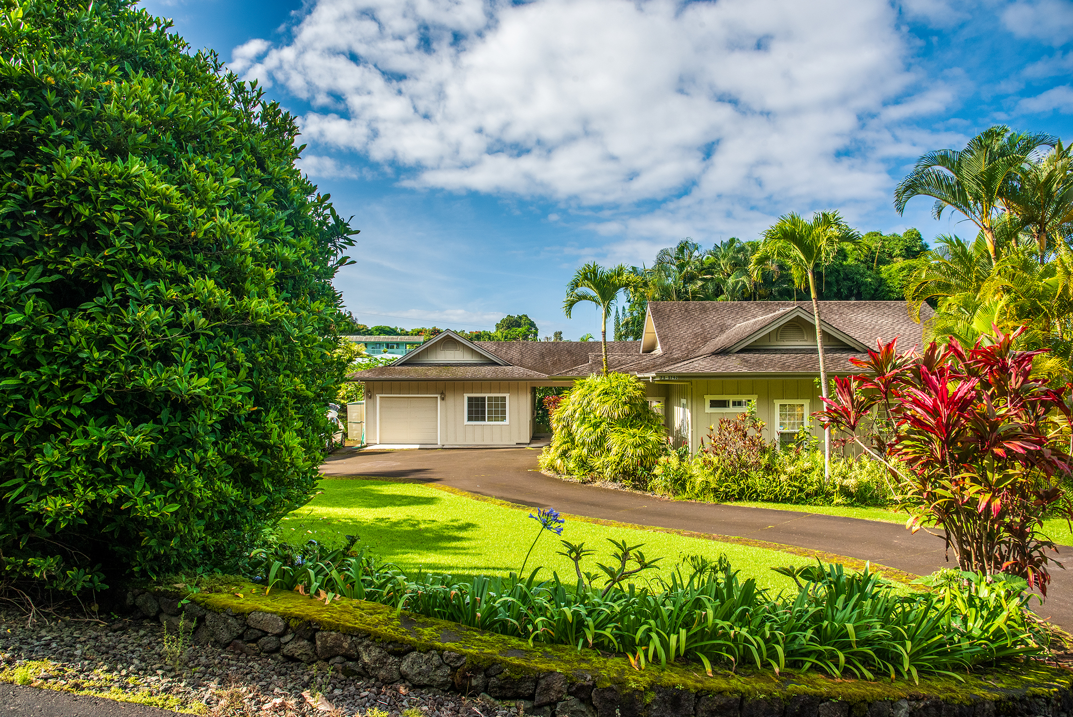 75-5792 MAMALAHOA HIGHWAY