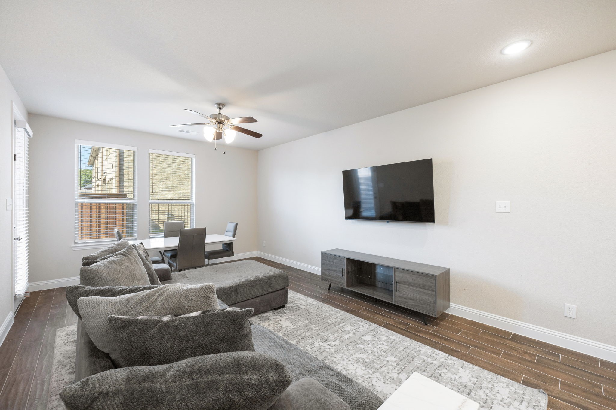 1014 Mj Brown Street