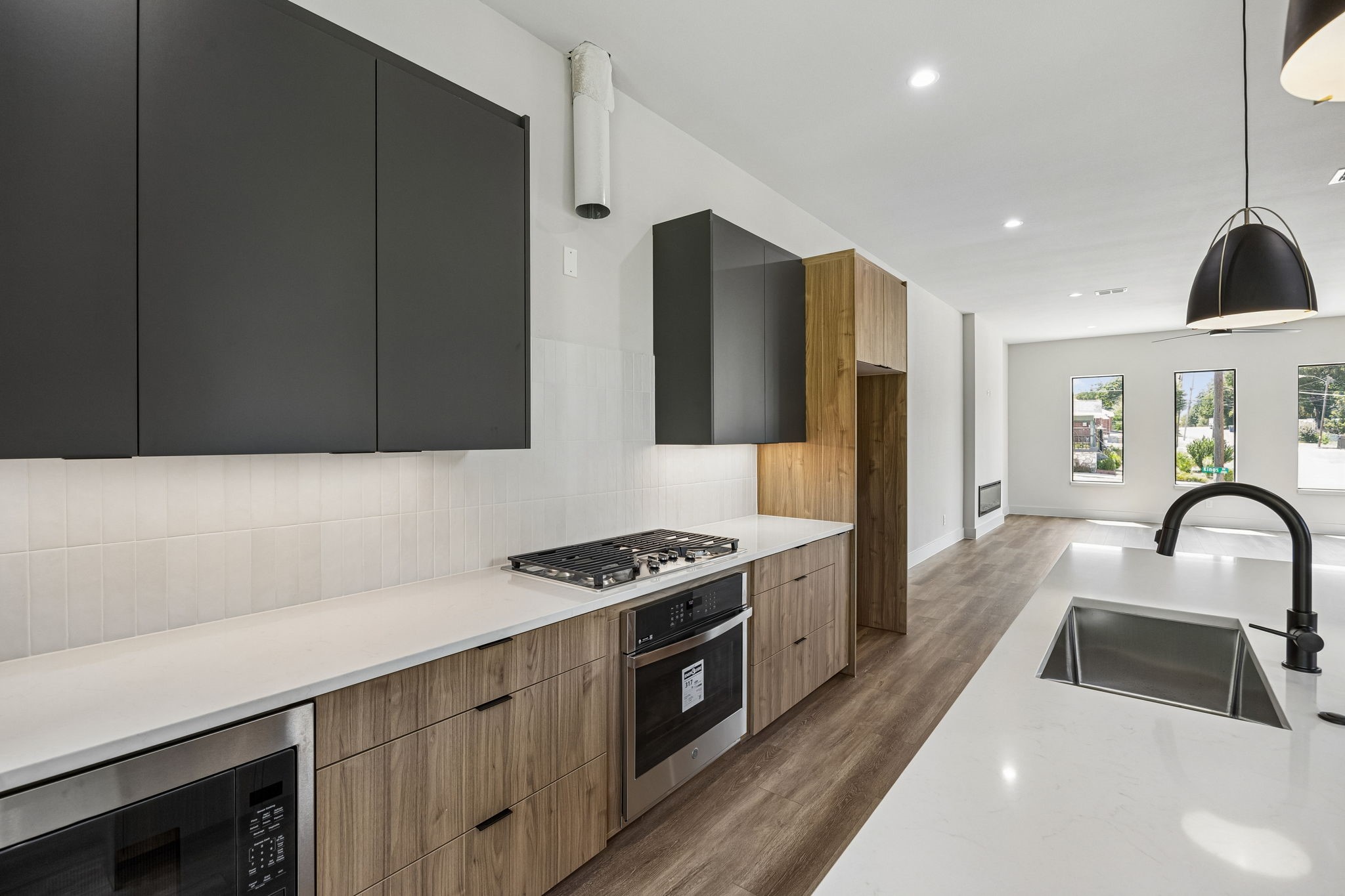 2307 Kings Road