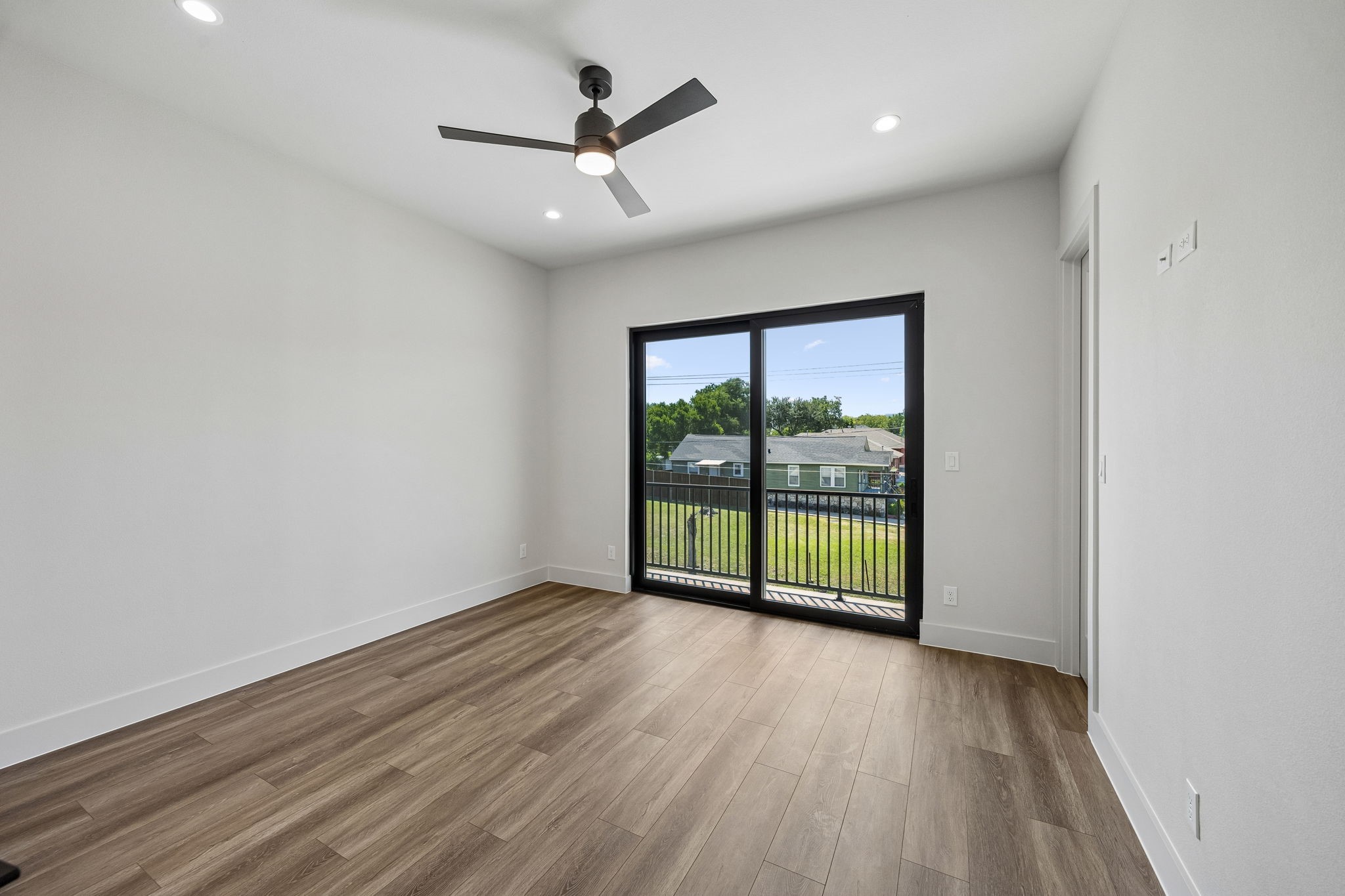 2307 Kings Road