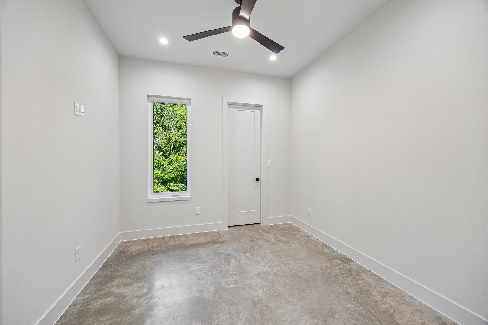 2307 Kings Road