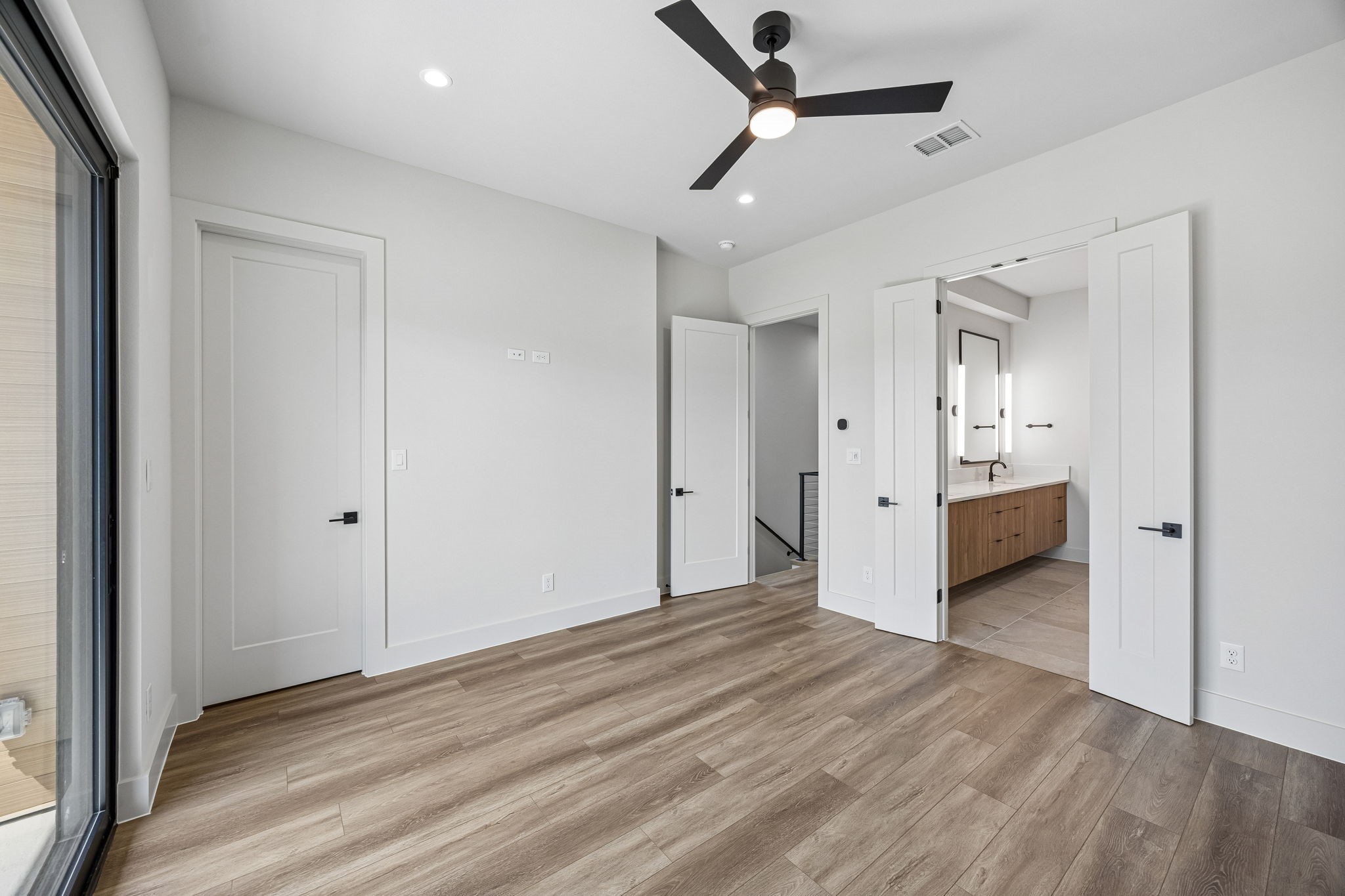 2307 Kings Road