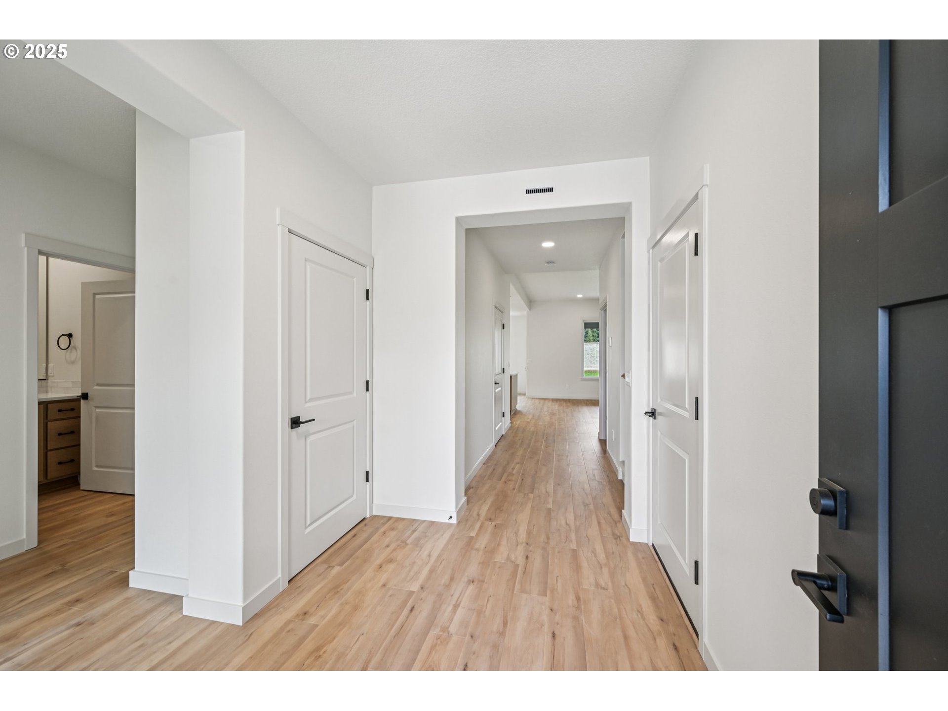 1124 N 44TH PL