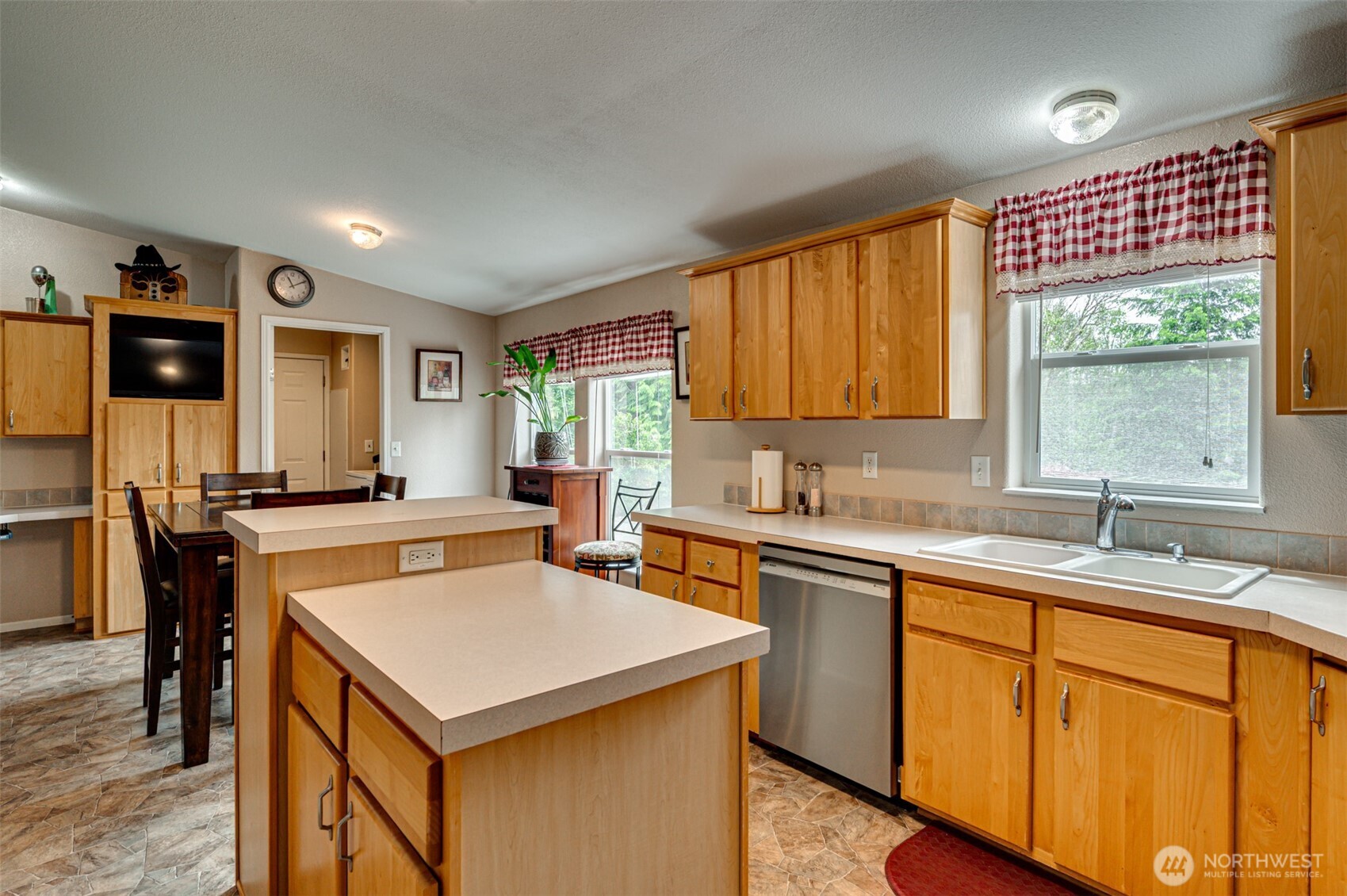 121 6 Sheila Drive