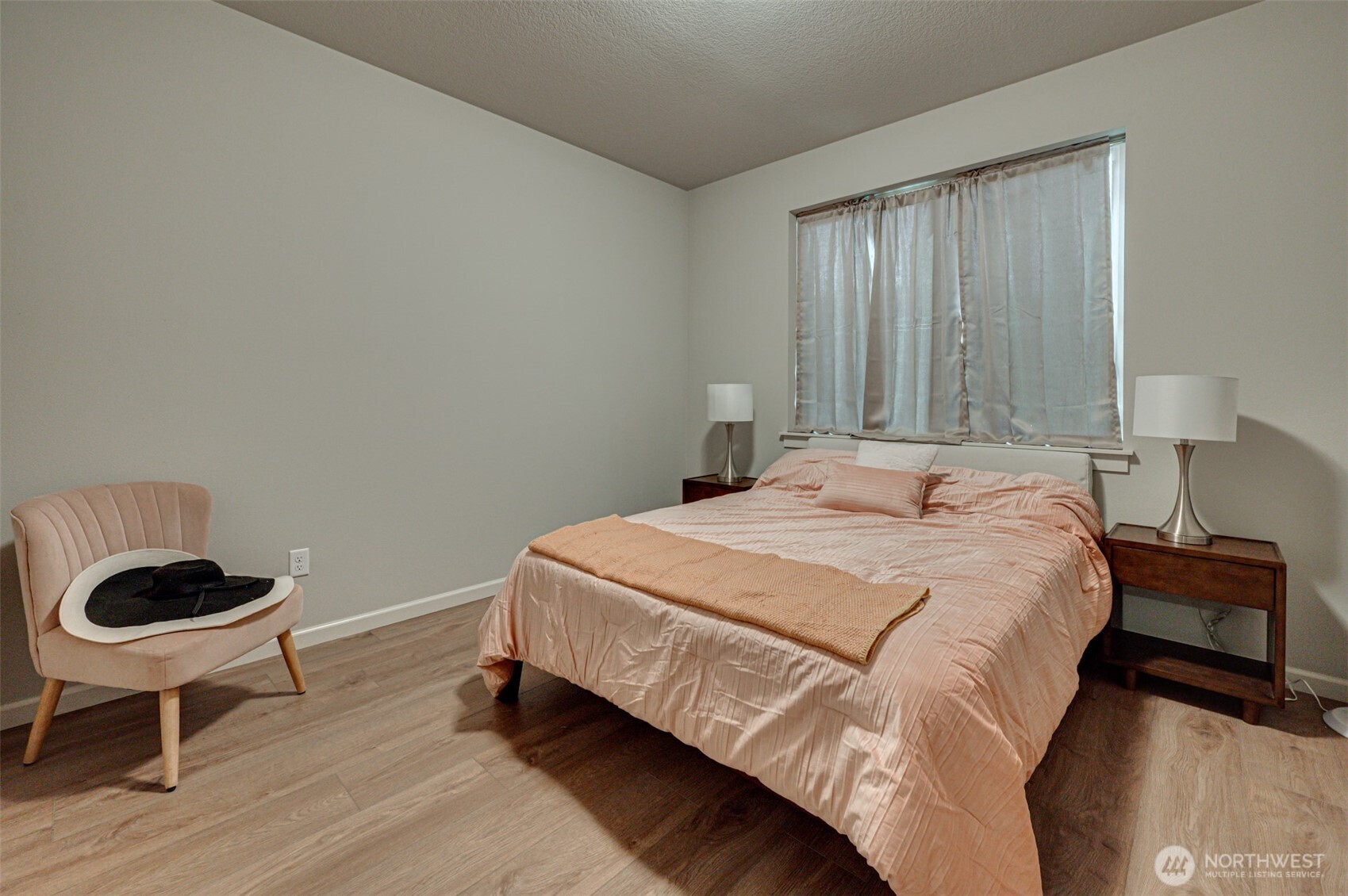 2718 S 9th Way