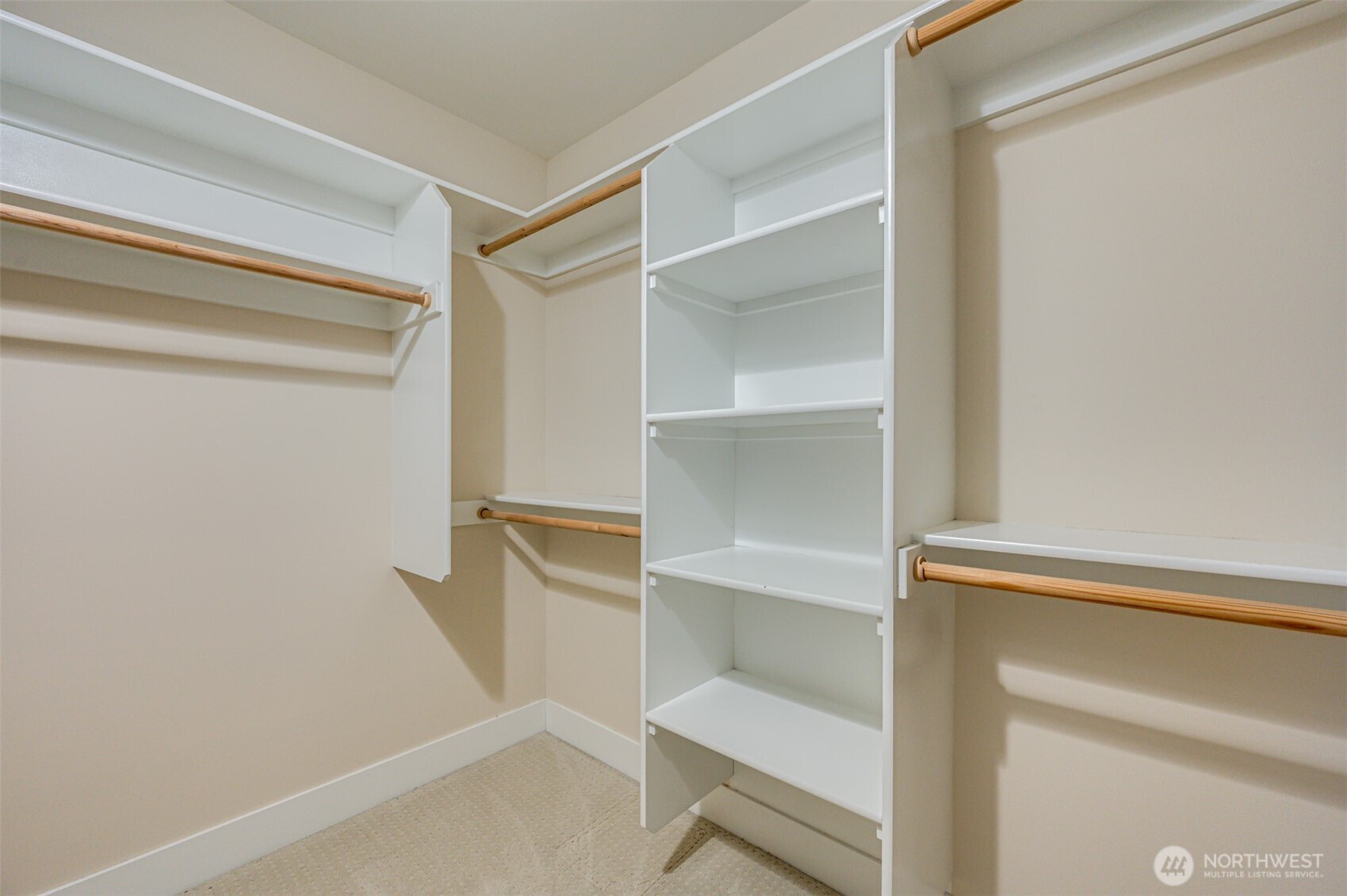 124 W 12th Way