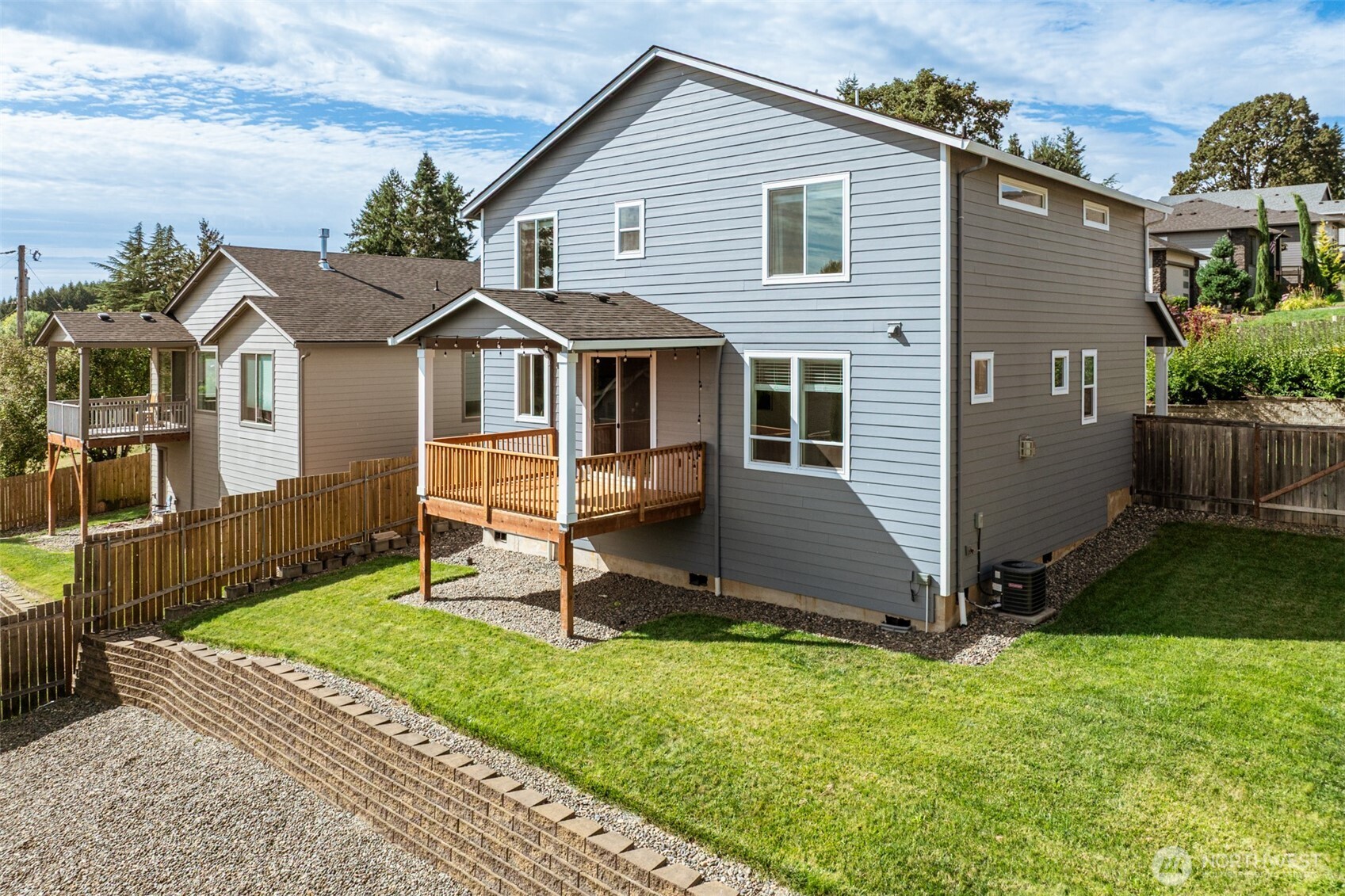 124 W 12th Way