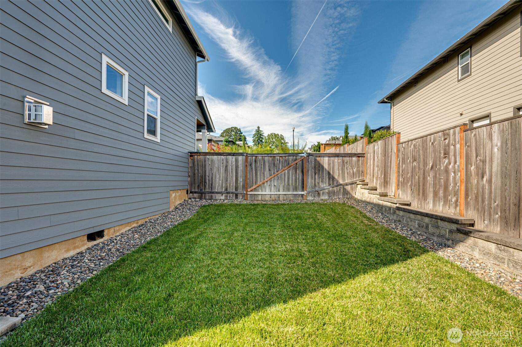124 W 12th Way