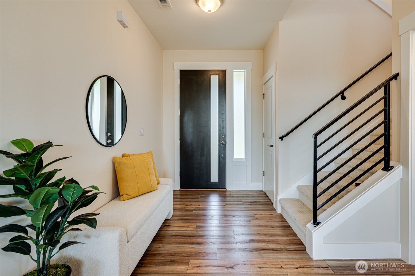 124 W 12th Way