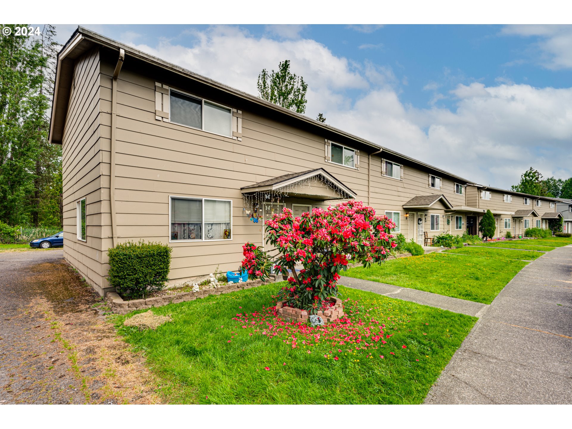 1935 DOROTHY AVE