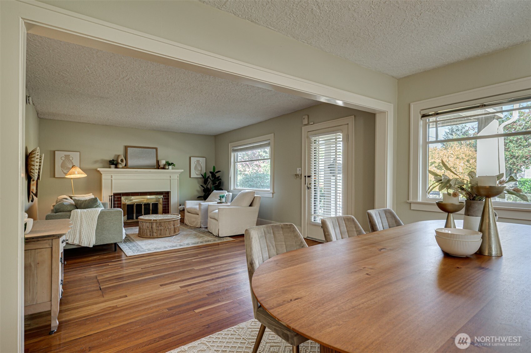 307 E 22nd Street
