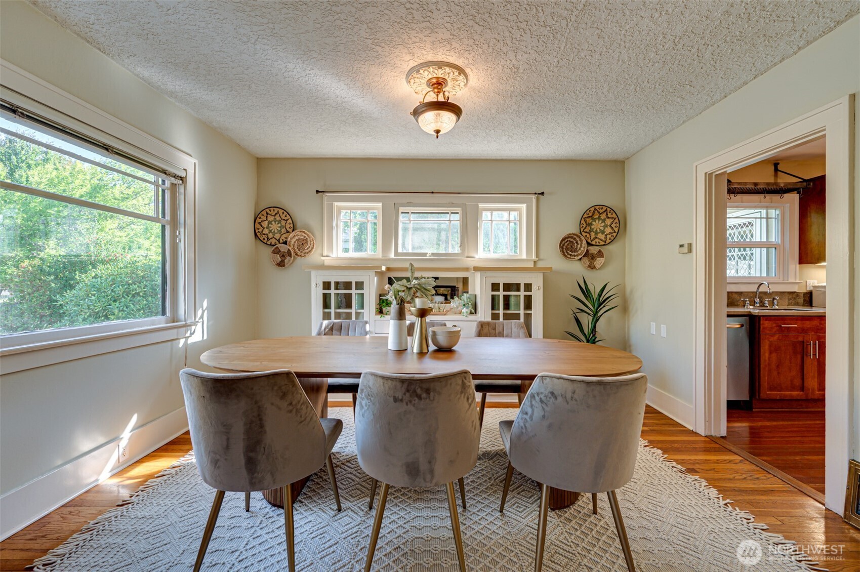 307 E 22nd Street