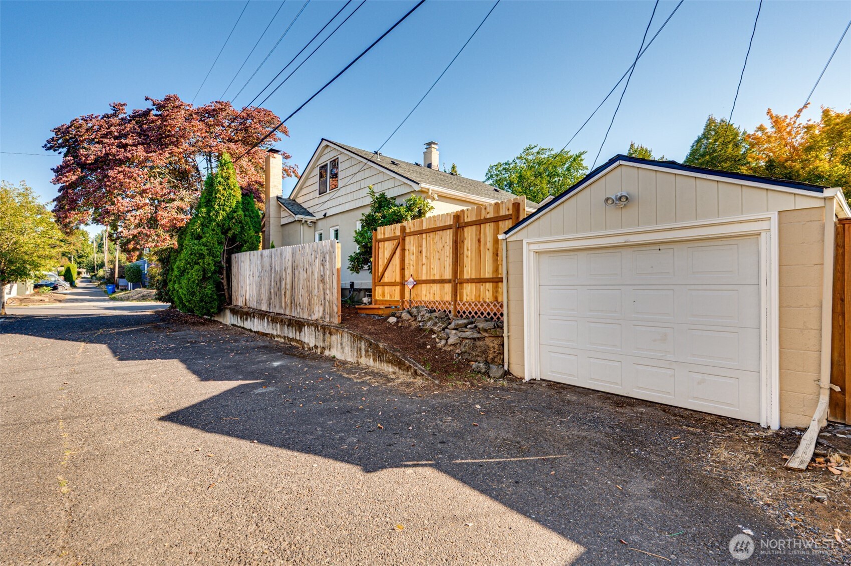 307 E 22nd Street