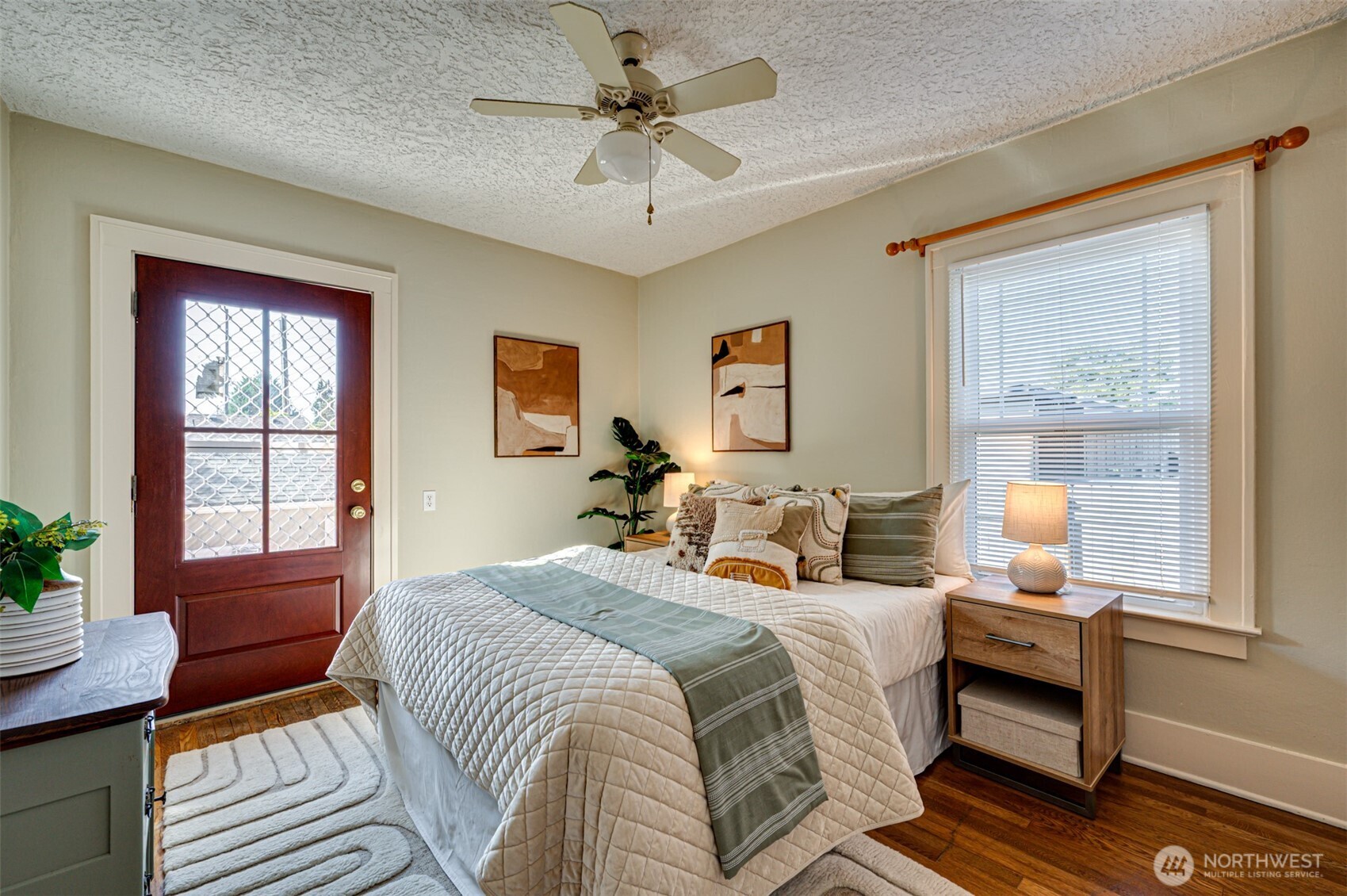 307 E 22nd Street