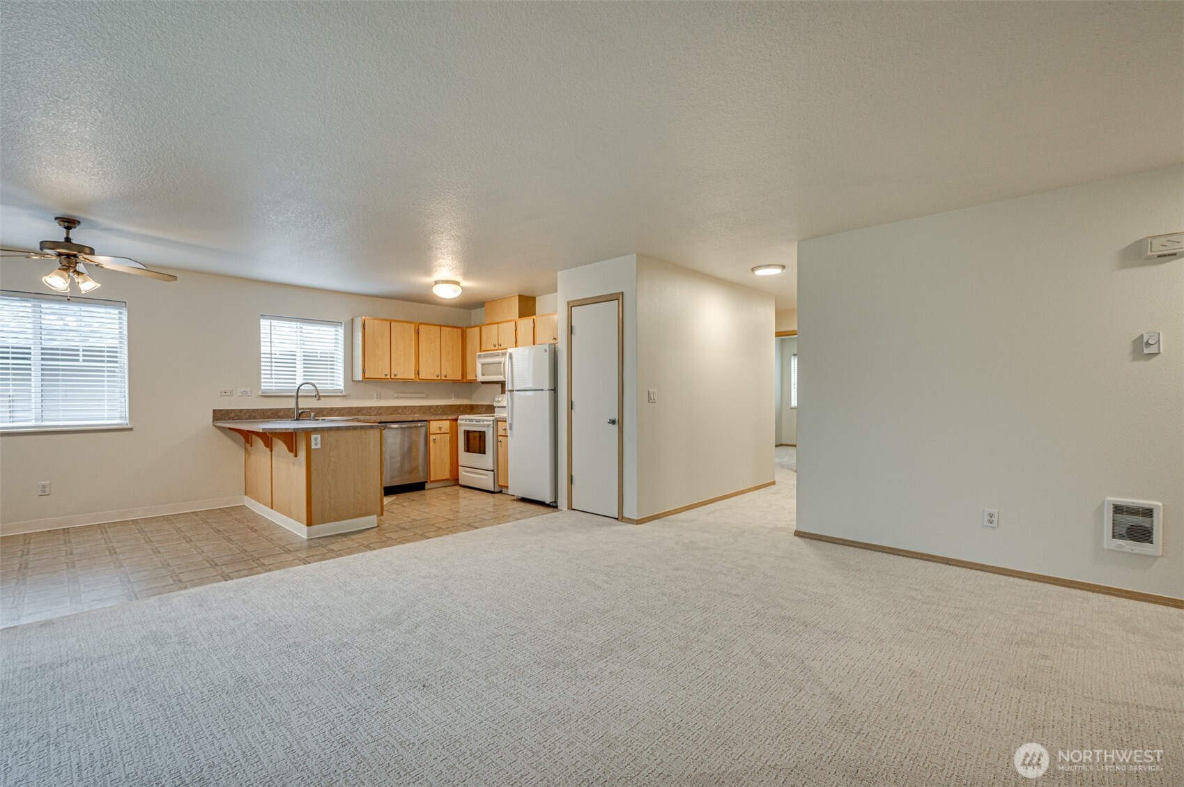 14605 NE 20th Avenue Unit: B101