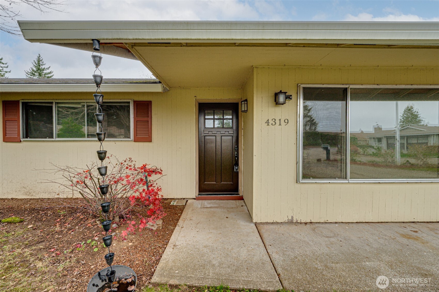 4319 F Circle