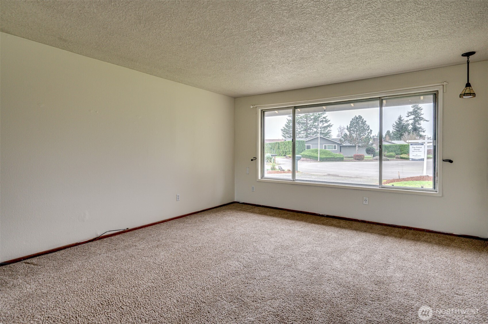 4319 F Circle