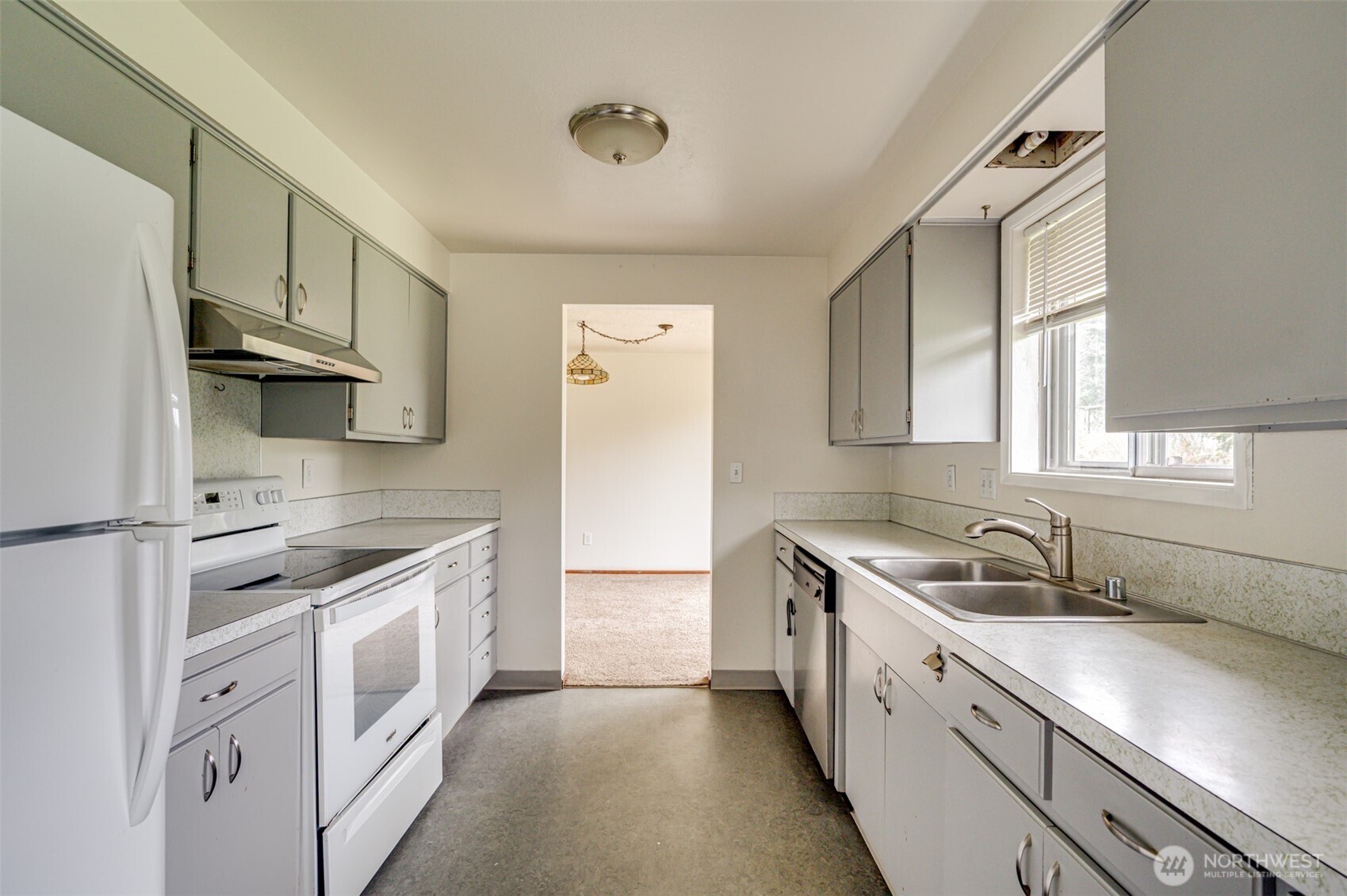 4319 F Circle