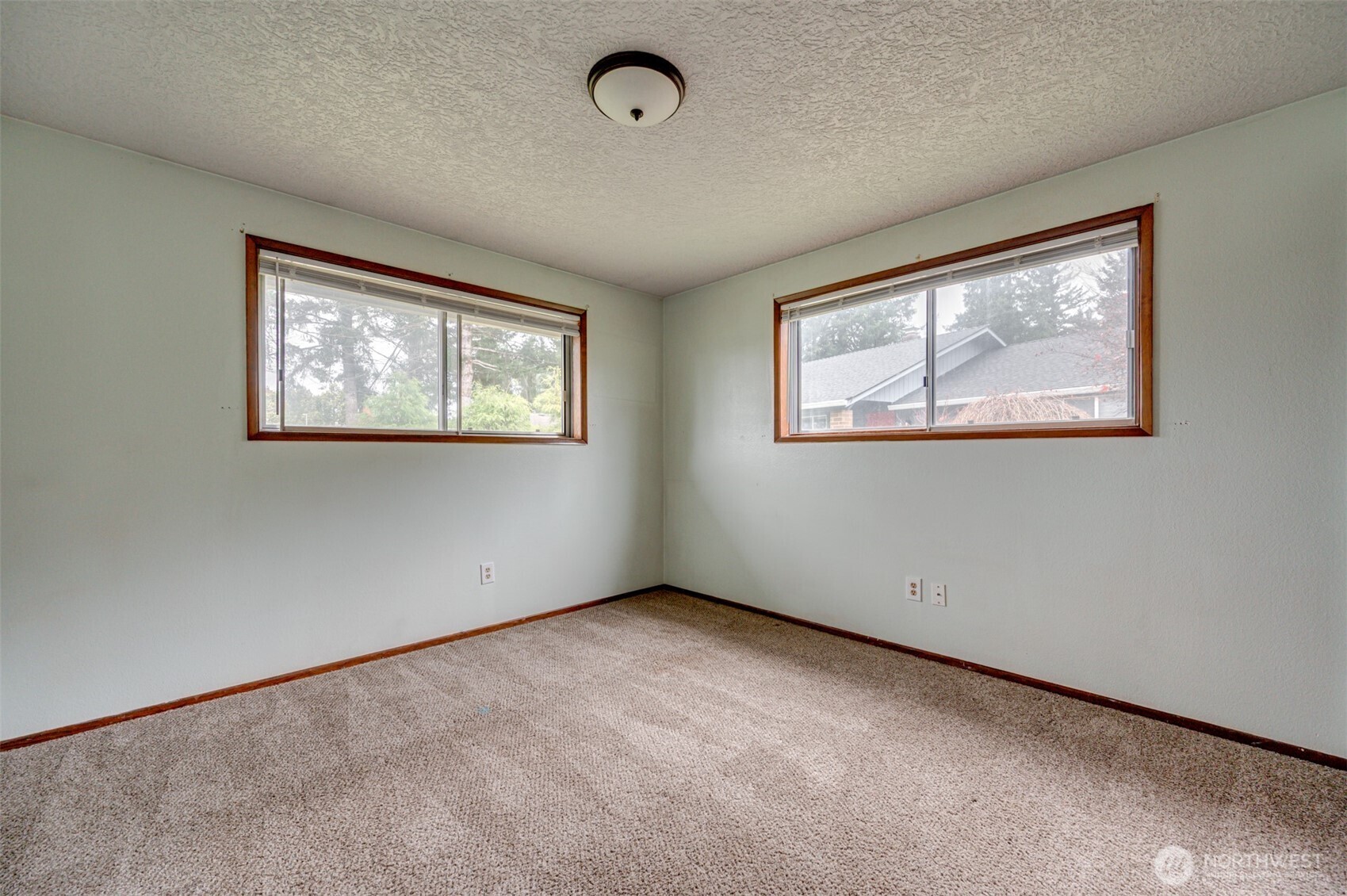4319 F Circle